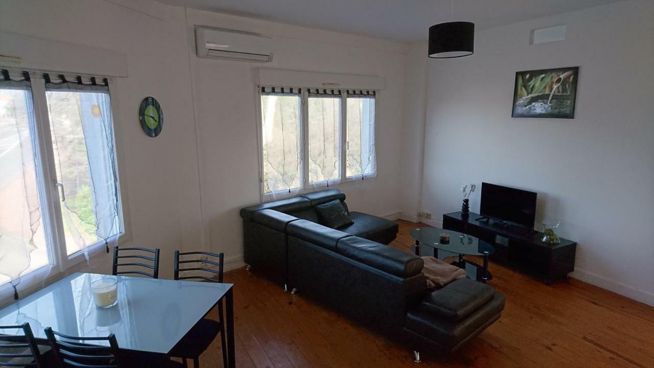 Appartement De 79 M² A 500 Metres De La Cure Jonzac Buitenkant foto
